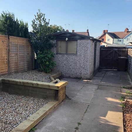רוז'לי Cannock House ~ 4 Bedrooms All With Ensuite. מראה חיצוני תמונה