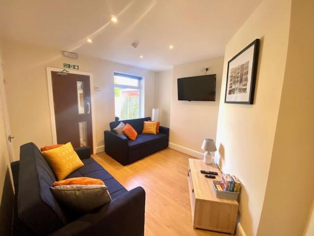 רוז'לי Cannock House ~ 4 Bedrooms All With Ensuite. מראה חיצוני תמונה
