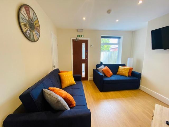 רוז'לי Cannock House ~ 4 Bedrooms All With Ensuite. מראה חיצוני תמונה